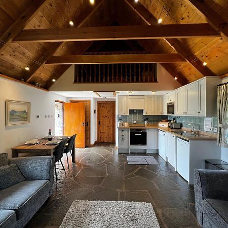 Tigh Phadraig At Marys Thatched Cottages Elgol Екстер'єр фото